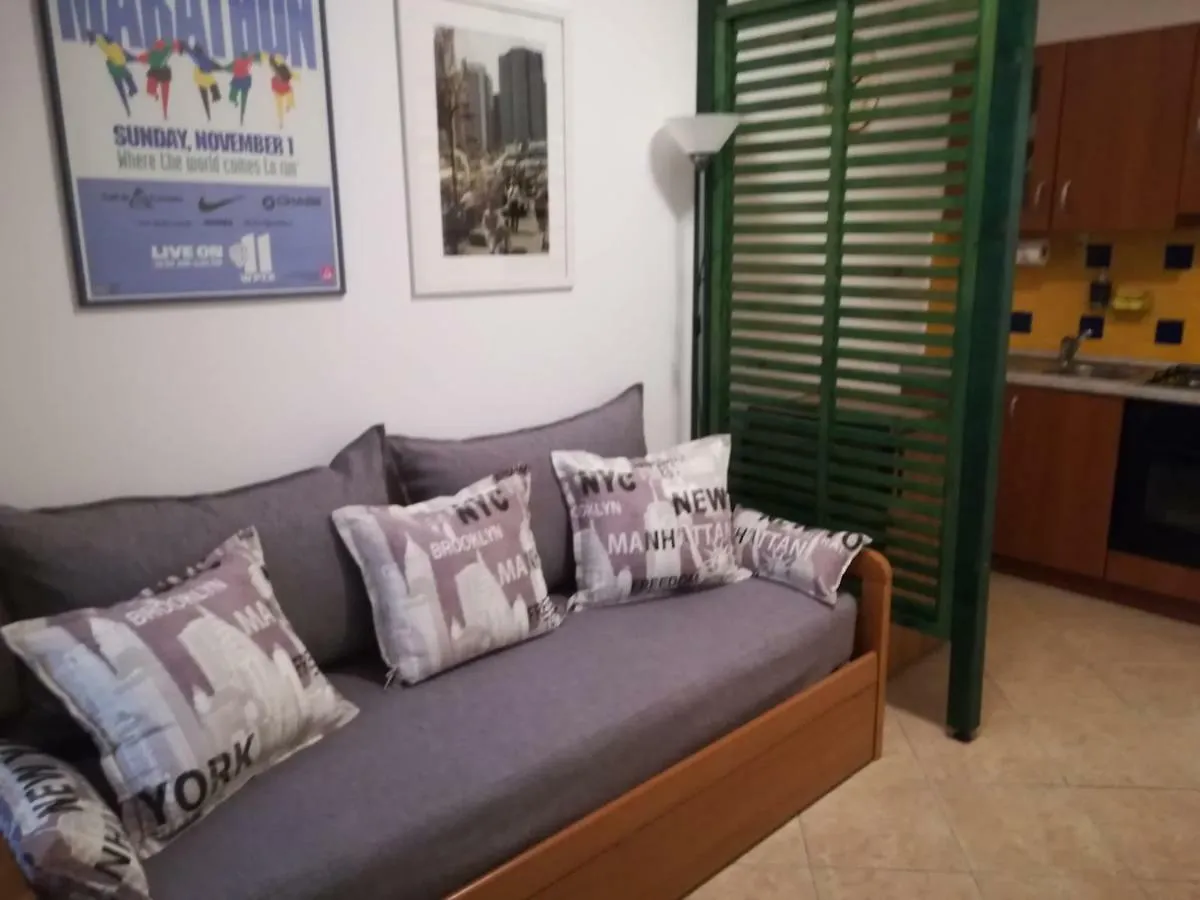 Calanova House Villa Palermo 0*,  Italia